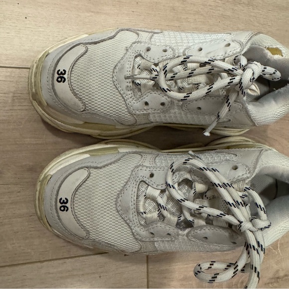 Balenciaga Triple S Trainers - Picture 6 of 9